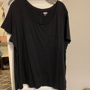 Black Old Navy Tee